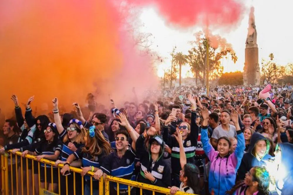 REGION OBJETIVO FOTO SAN FRANCISCO FIESTA DEL ESTUDIANTE PLAZA 2