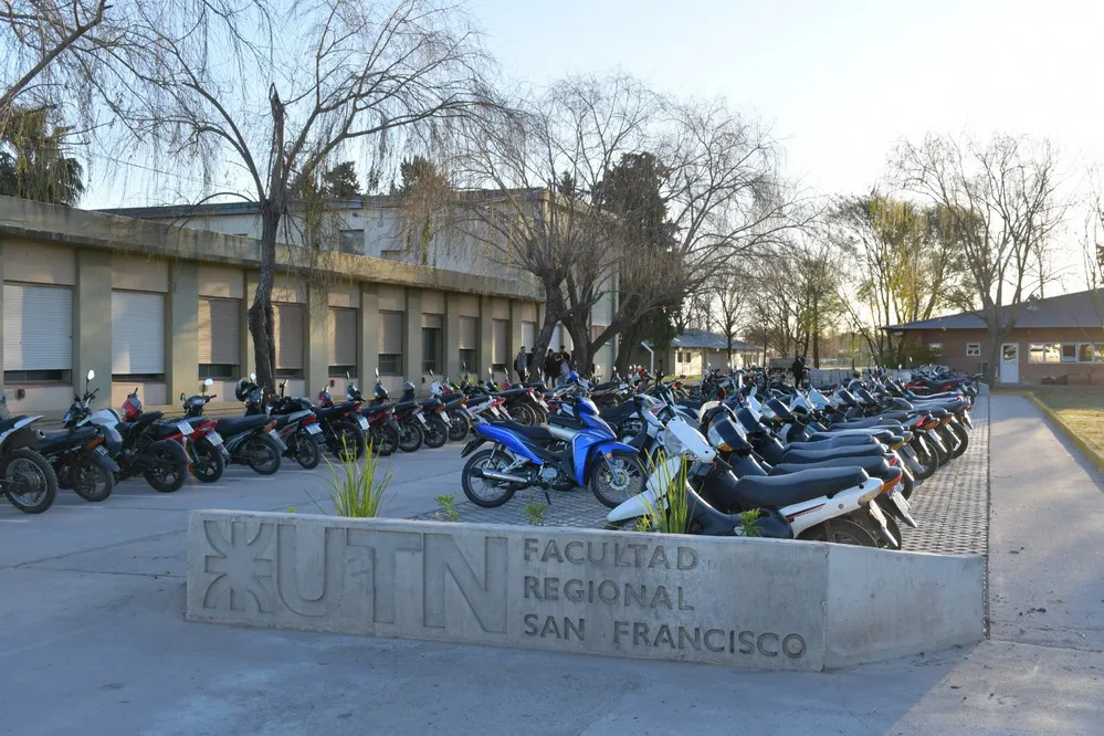 REGION OBJETIVO FOTO SAN FRANCISCO INAUGURACION ESTACIONAMIENTO UTN 2