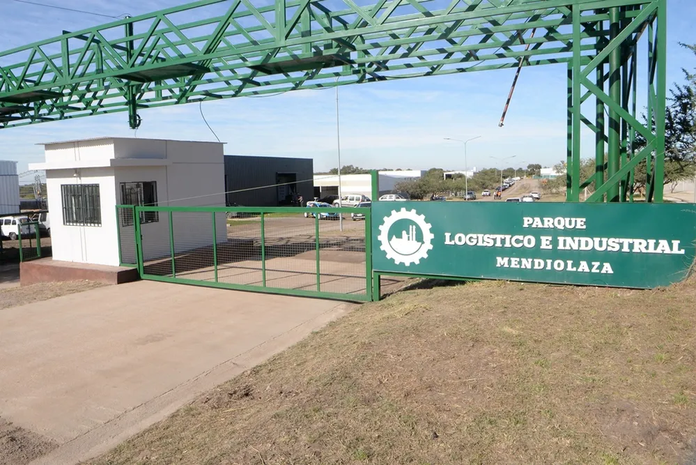 REGION OBJETIVO FOTO MENDIOLAZA PARQUE-INDUSTRIAL-MENDIOLAZA_9474